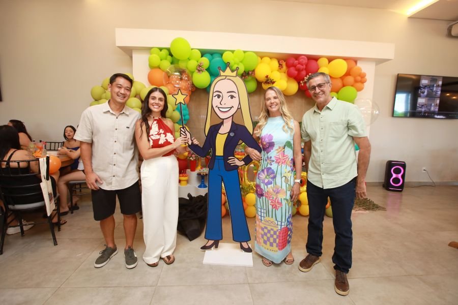 COMEMORAÇÃO DOS 20 ANOS DO “MUNDO DA FESTA” - Eloisa Mattos