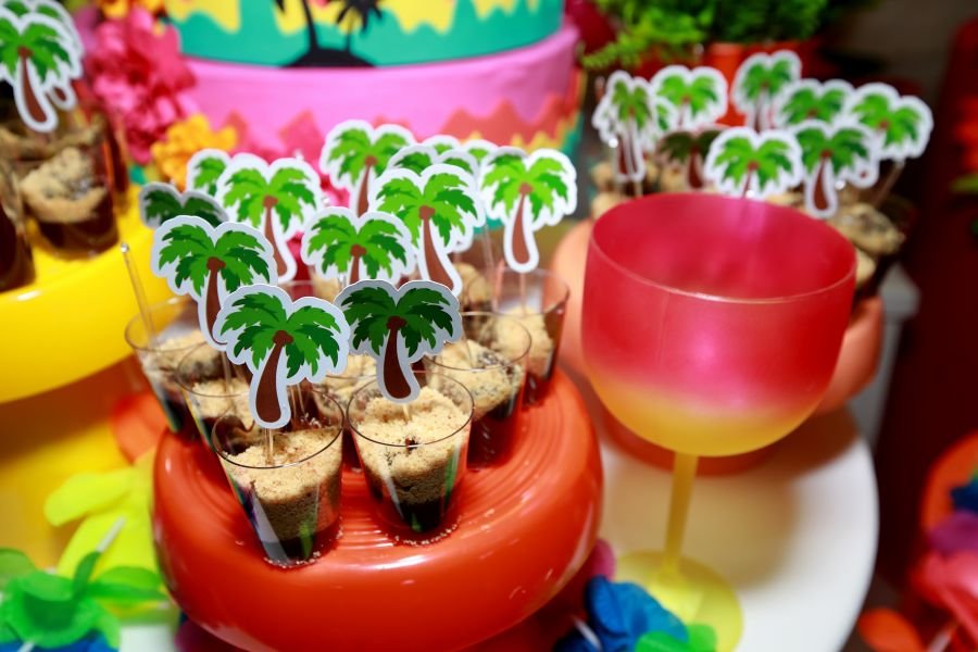 COMEMORAÇÃO DOS 20 ANOS DO “MUNDO DA FESTA” - Eloisa Mattos