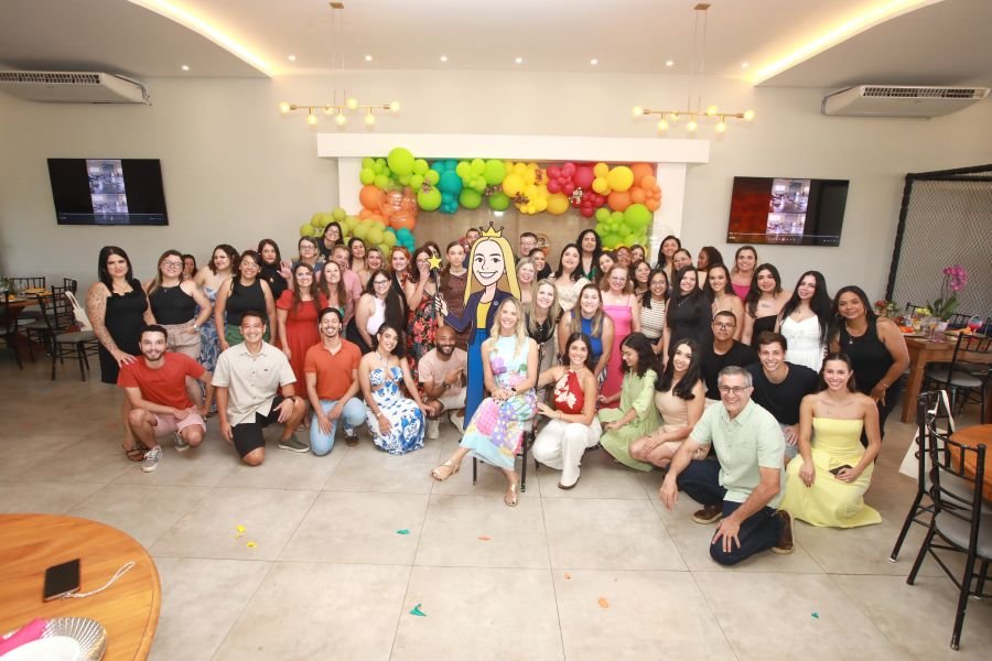 COMEMORAÇÃO DOS 20 ANOS DO “MUNDO DA FESTA” - Eloisa Mattos