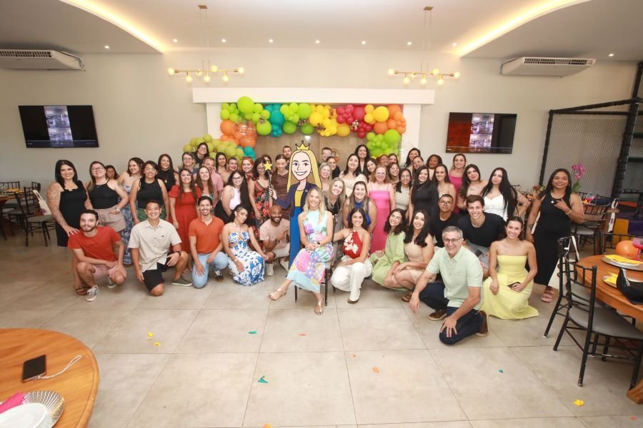 COMEMORAÇÃO DOS 20 ANOS DO “MUNDO DA FESTA” - Eloisa Mattos