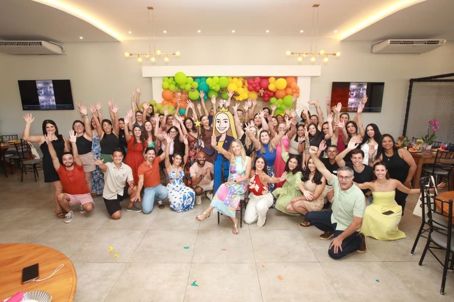 COMEMORAÇÃO DOS 20 ANOS DO “MUNDO DA FESTA” - Eloisa Mattos