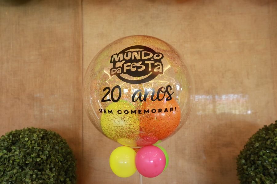 COMEMORAÇÃO DOS 20 ANOS DO “MUNDO DA FESTA” - Eloisa Mattos