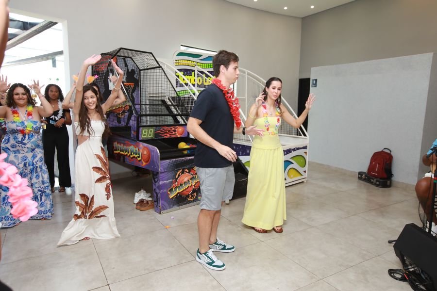 COMEMORAÇÃO DOS 20 ANOS DO “MUNDO DA FESTA” - Eloisa Mattos