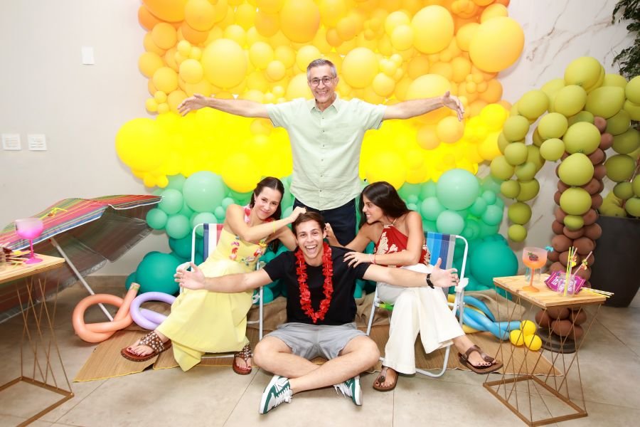 COMEMORAÇÃO DOS 20 ANOS DO “MUNDO DA FESTA” - Eloisa Mattos