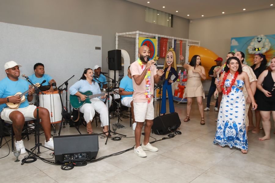 COMEMORAÇÃO DOS 20 ANOS DO “MUNDO DA FESTA” - Eloisa Mattos