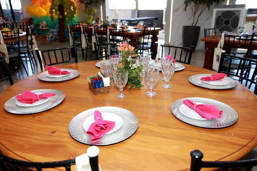 COMEMORAÇÃO DOS 20 ANOS DO “MUNDO DA FESTA” - Eloisa Mattos