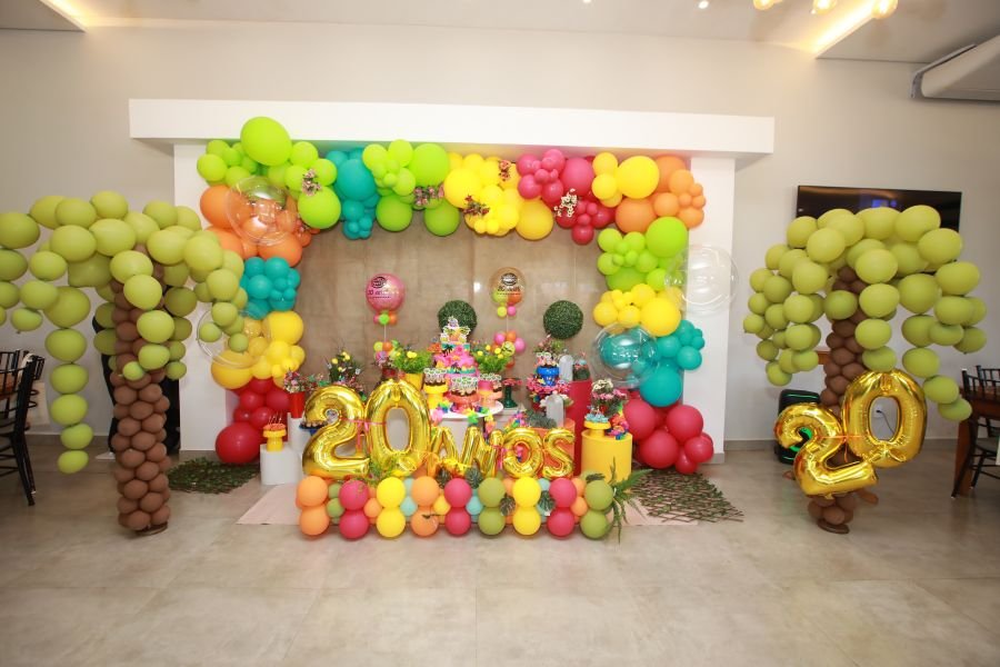 COMEMORAÇÃO DOS 20 ANOS DO “MUNDO DA FESTA” - Eloisa Mattos