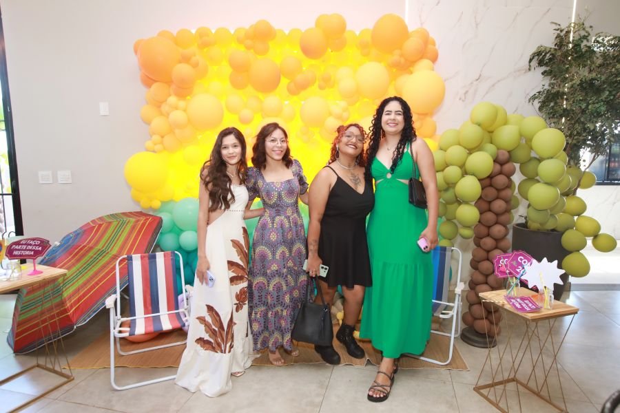 COMEMORAÇÃO DOS 20 ANOS DO “MUNDO DA FESTA” - Eloisa Mattos