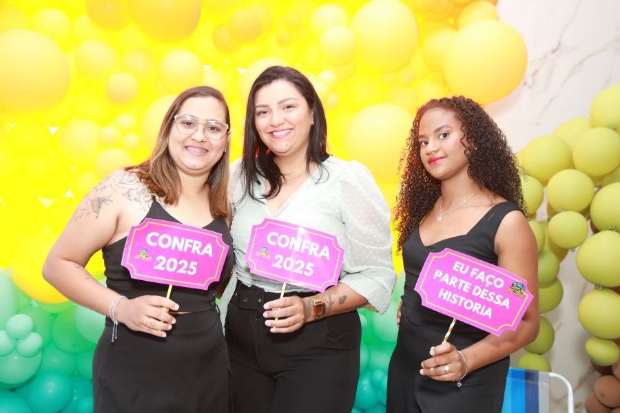 COMEMORAÇÃO DOS 20 ANOS DO “MUNDO DA FESTA” - Eloisa Mattos