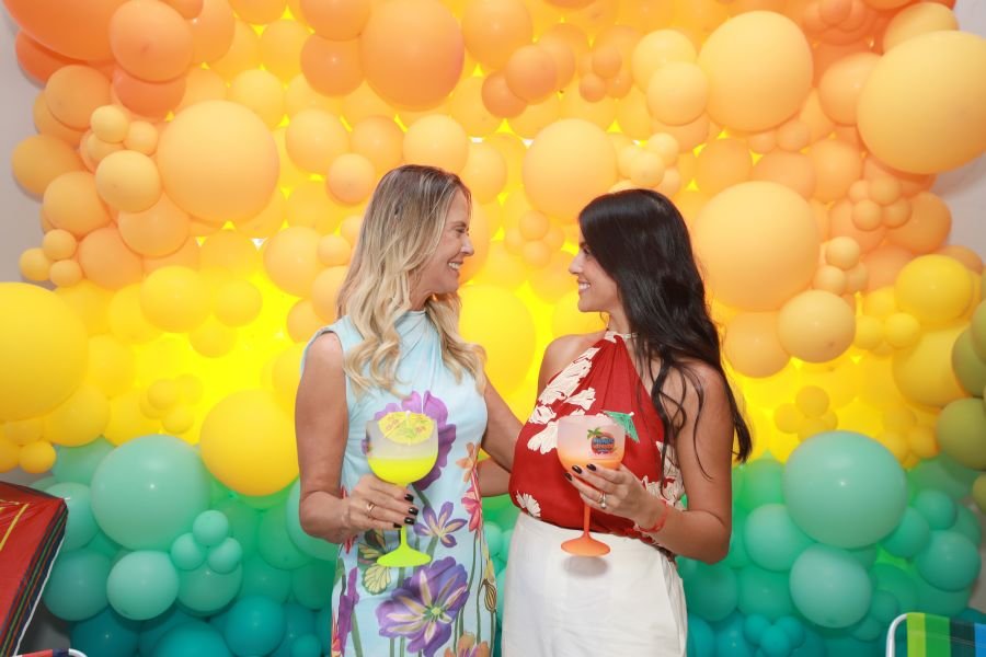 COMEMORAÇÃO DOS 20 ANOS DO “MUNDO DA FESTA” - Eloisa Mattos