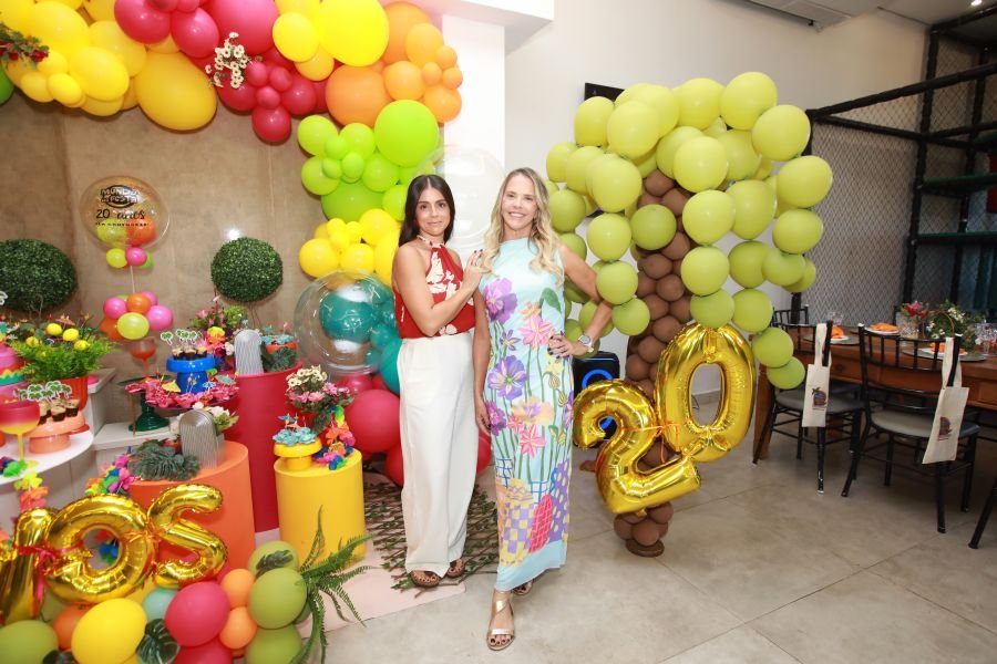 COMEMORAÇÃO DOS 20 ANOS DO “MUNDO DA FESTA” - Eloisa Mattos