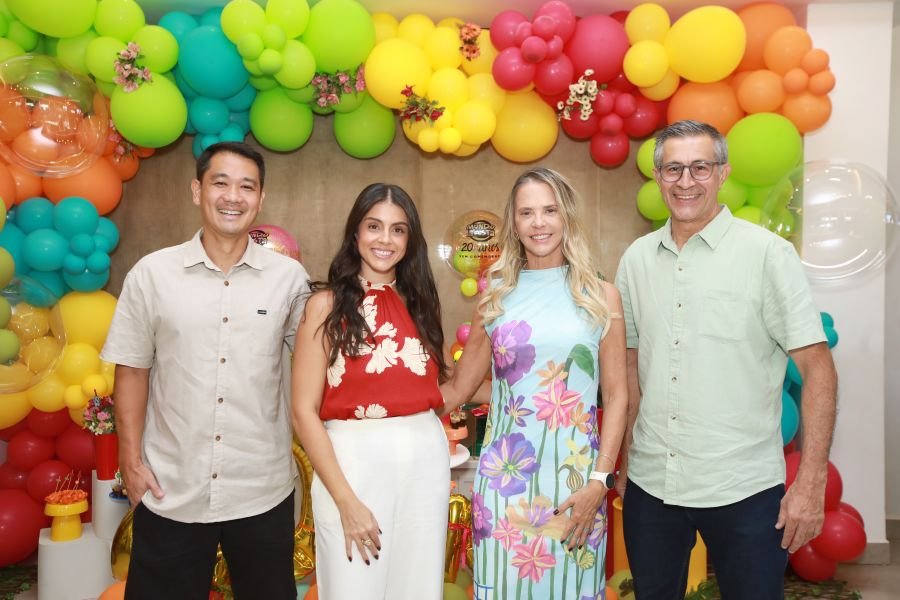 COMEMORAÇÃO DOS 20 ANOS DO “MUNDO DA FESTA” - Eloisa Mattos