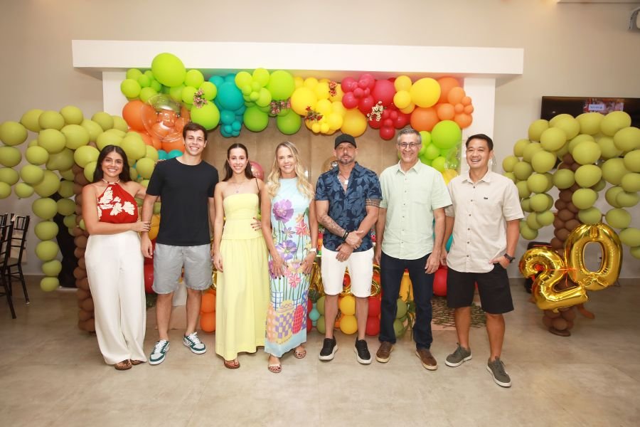 COMEMORAÇÃO DOS 20 ANOS DO “MUNDO DA FESTA” - Eloisa Mattos