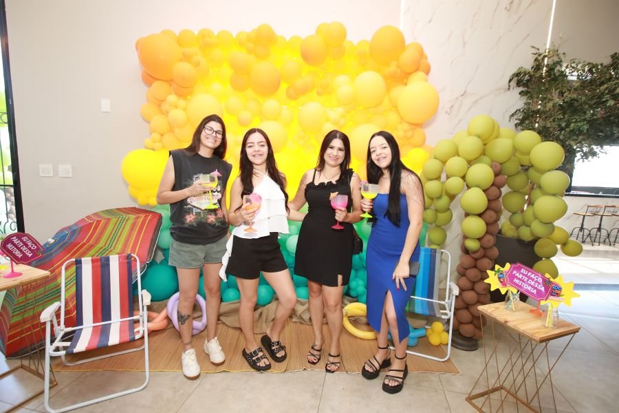 COMEMORAÇÃO DOS 20 ANOS DO “MUNDO DA FESTA” - Eloisa Mattos