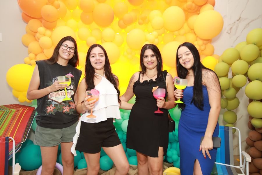 COMEMORAÇÃO DOS 20 ANOS DO “MUNDO DA FESTA” - Eloisa Mattos