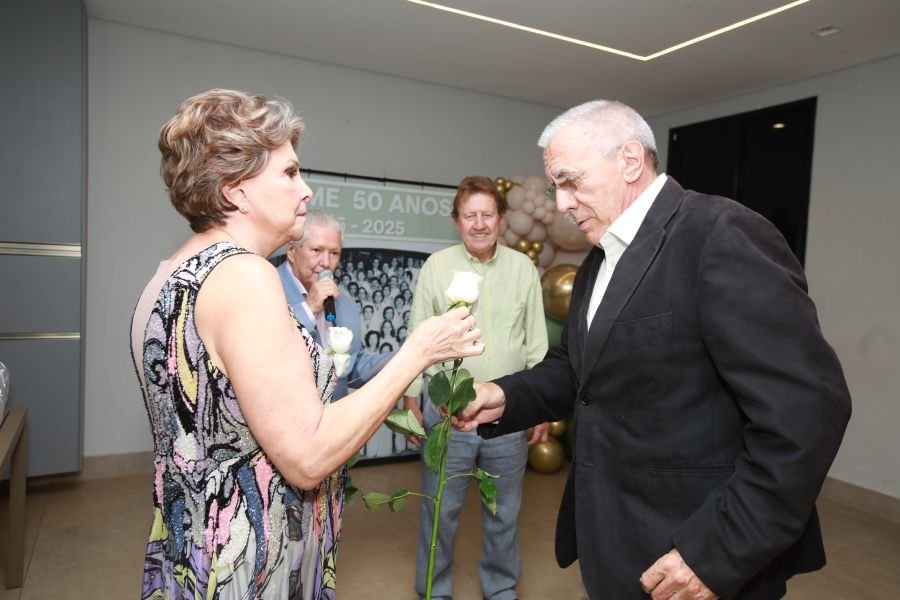 ENCONTRO DOS FORMANDOS DA FARME – TURMA DE 1975: 50 ANOS DE MEDICINA - Eloisa Mattos