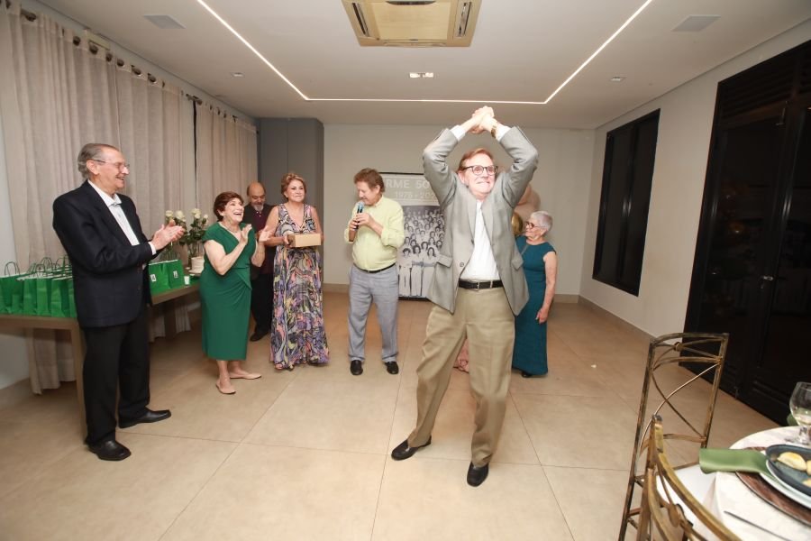 ENCONTRO DOS FORMANDOS DA FARME – TURMA DE 1975: 50 ANOS DE MEDICINA - Eloisa Mattos