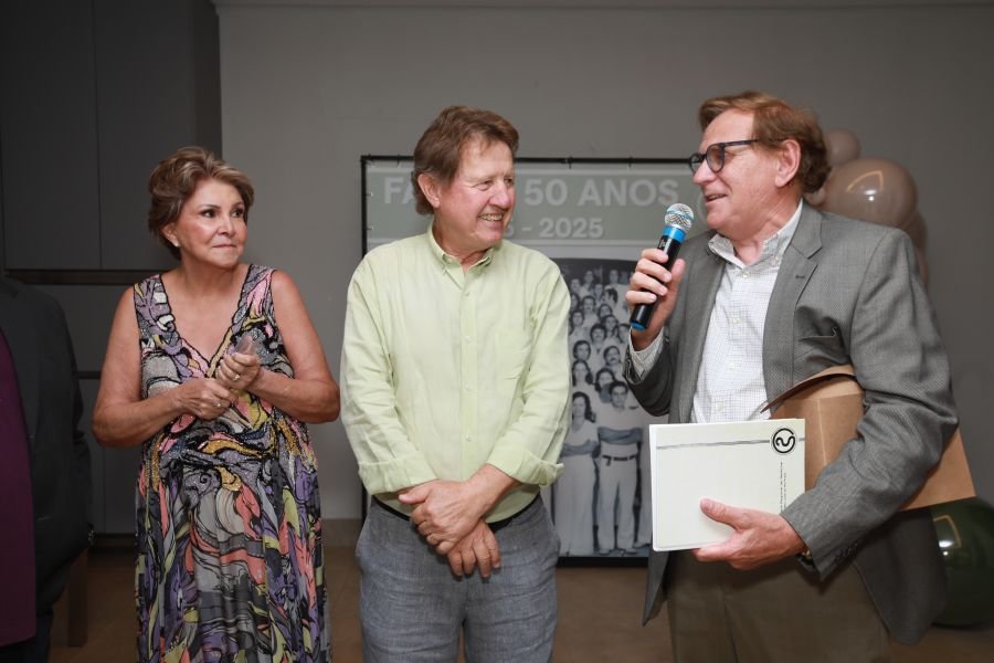 ENCONTRO DOS FORMANDOS DA FARME – TURMA DE 1975: 50 ANOS DE MEDICINA - Eloisa Mattos