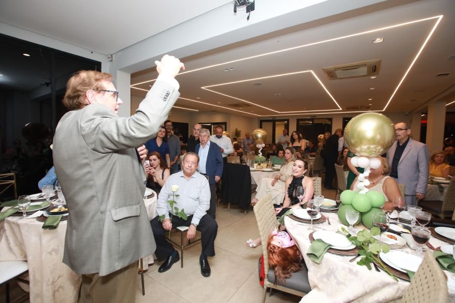 ENCONTRO DOS FORMANDOS DA FARME – TURMA DE 1975: 50 ANOS DE MEDICINA - Eloisa Mattos