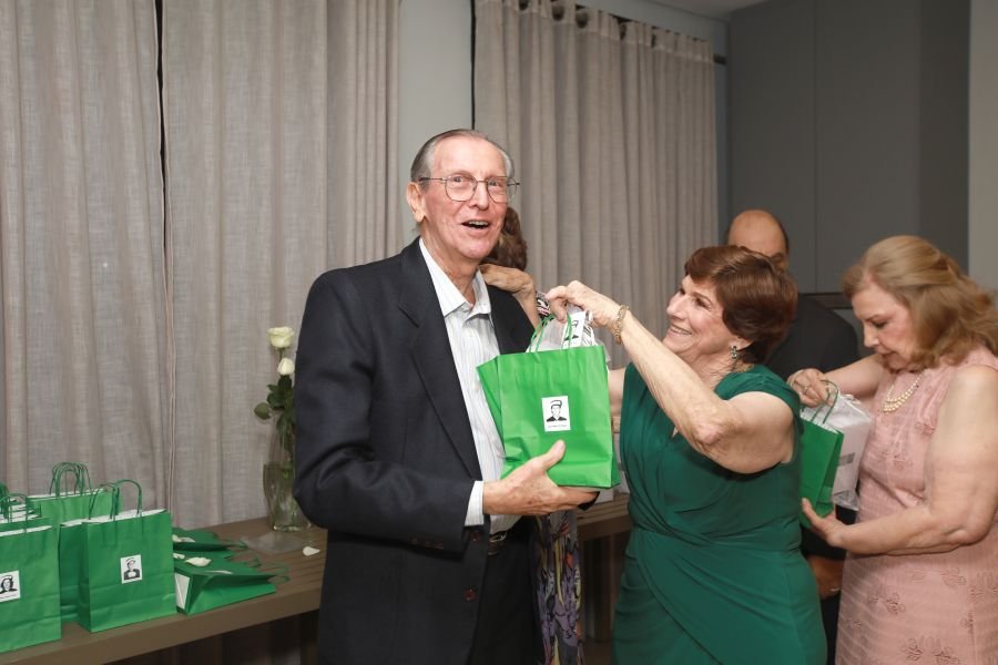 ENCONTRO DOS FORMANDOS DA FARME – TURMA DE 1975: 50 ANOS DE MEDICINA - Eloisa Mattos