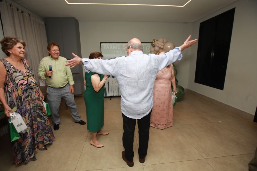 ENCONTRO DOS FORMANDOS DA FARME – TURMA DE 1975: 50 ANOS DE MEDICINA - Eloisa Mattos