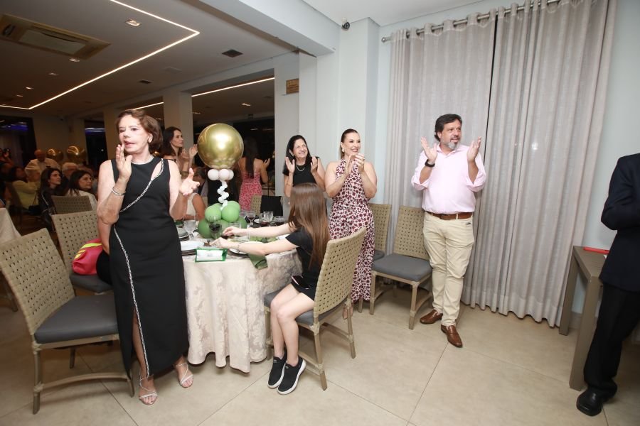 ENCONTRO DOS FORMANDOS DA FARME – TURMA DE 1975: 50 ANOS DE MEDICINA - Eloisa Mattos