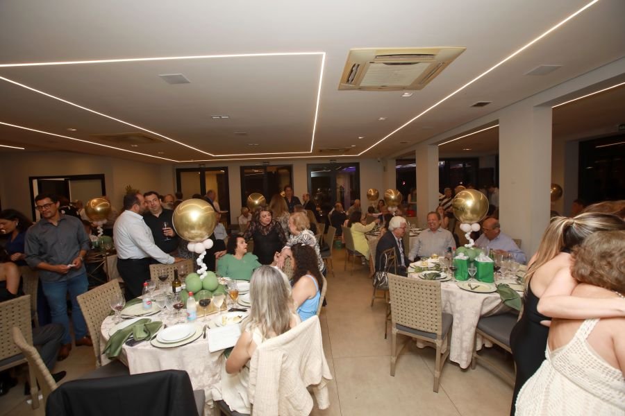 ENCONTRO DOS FORMANDOS DA FARME – TURMA DE 1975: 50 ANOS DE MEDICINA - Eloisa Mattos