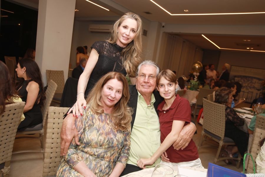 ENCONTRO DOS FORMANDOS DA FARME – TURMA DE 1975: 50 ANOS DE MEDICINA - Eloisa Mattos