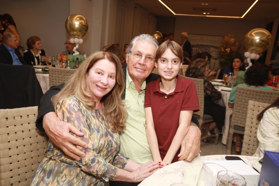 ENCONTRO DOS FORMANDOS DA FARME – TURMA DE 1975: 50 ANOS DE MEDICINA - Eloisa Mattos