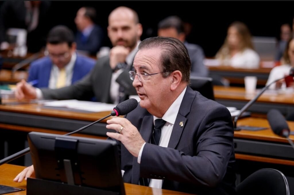 Motta Defende Papel dos Sindicatos nas Discussões Sobre a Jornada 6X1