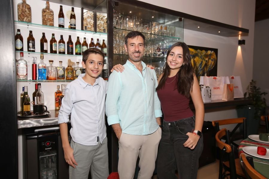 CONFRATERNIZAÇÃO 2025 DA CLÍNICA CALDEIRA ODONTOLOGIA - Eloisa Mattos