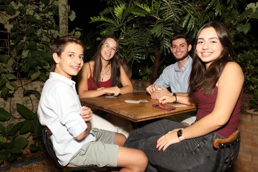 CONFRATERNIZAÇÃO 2025 DA CLÍNICA CALDEIRA ODONTOLOGIA - Eloisa Mattos