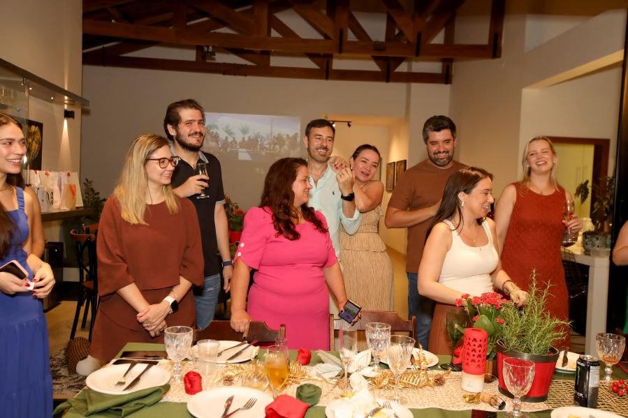 CONFRATERNIZAÇÃO 2025 DA CLÍNICA CALDEIRA ODONTOLOGIA - Eloisa Mattos