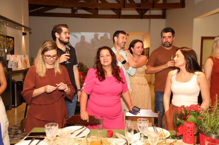 CONFRATERNIZAÇÃO 2025 DA CLÍNICA CALDEIRA ODONTOLOGIA - Eloisa Mattos