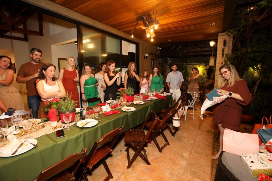 CONFRATERNIZAÇÃO 2025 DA CLÍNICA CALDEIRA ODONTOLOGIA - Eloisa Mattos