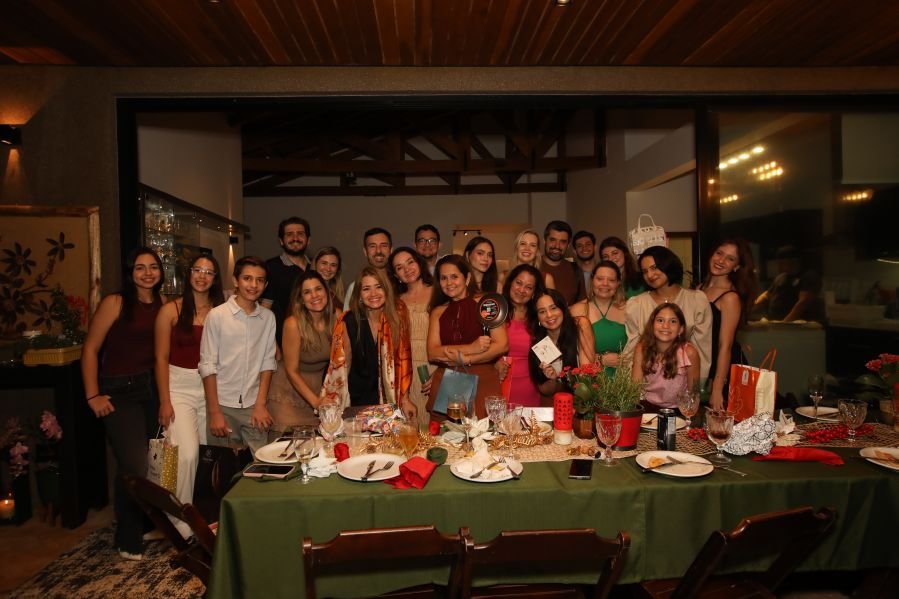 CONFRATERNIZAÇÃO 2025 DA CLÍNICA CALDEIRA ODONTOLOGIA - Eloisa Mattos