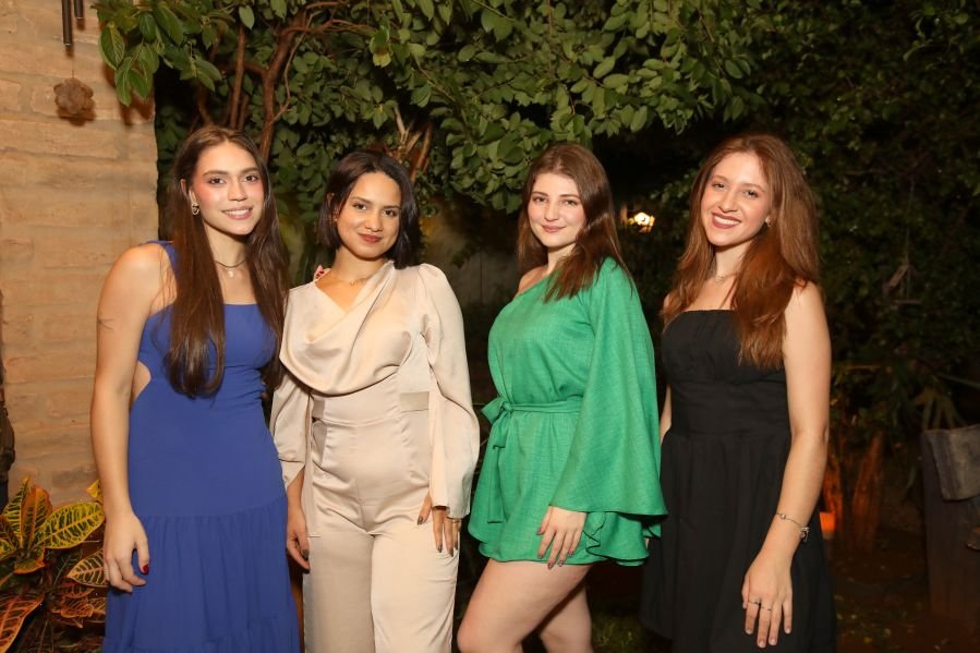 CONFRATERNIZAÇÃO 2025 DA CLÍNICA CALDEIRA ODONTOLOGIA - Eloisa Mattos