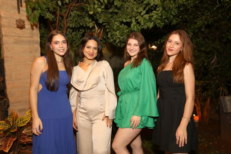 CONFRATERNIZAÇÃO 2025 DA CLÍNICA CALDEIRA ODONTOLOGIA - Eloisa Mattos