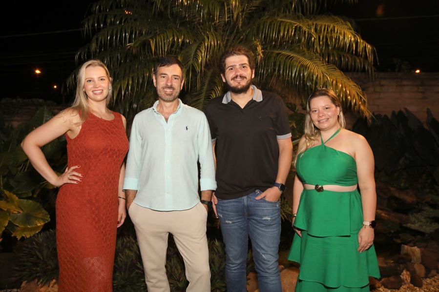 CONFRATERNIZAÇÃO 2025 DA CLÍNICA CALDEIRA ODONTOLOGIA - Eloisa Mattos