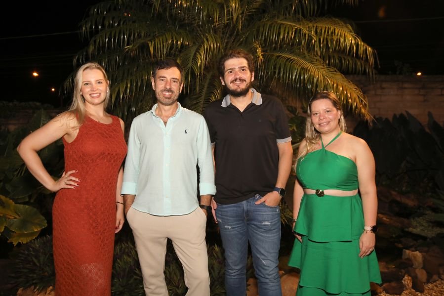 CONFRATERNIZAÇÃO 2025 DA CLÍNICA CALDEIRA ODONTOLOGIA - Eloisa Mattos