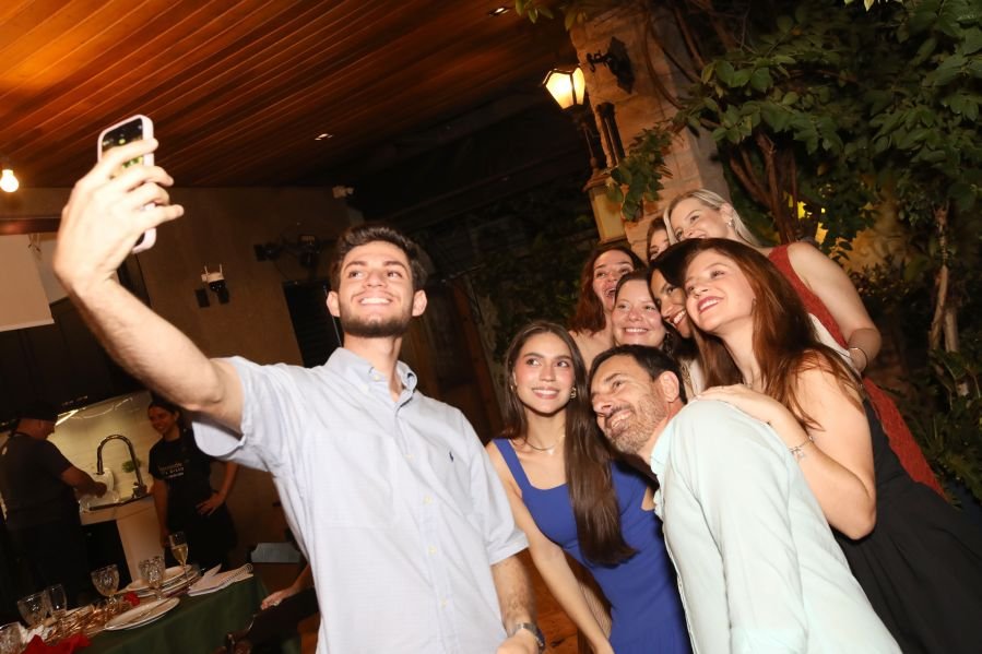 CONFRATERNIZAÇÃO 2025 DA CLÍNICA CALDEIRA ODONTOLOGIA - Eloisa Mattos