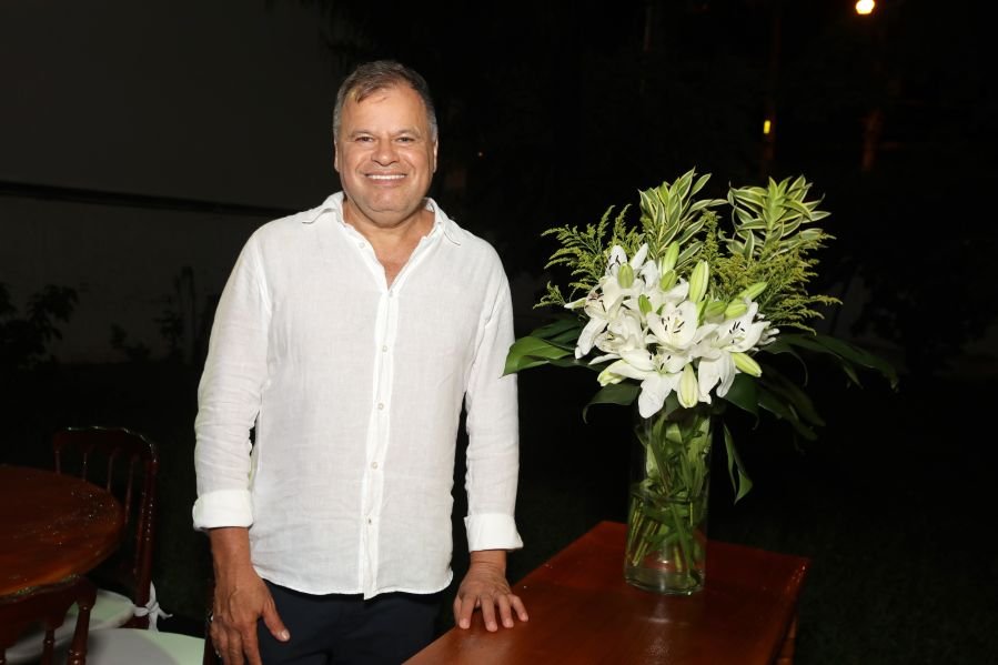 BRINDES AO ANO NOVO – BY JOSÉ AMÉRICO “CASA MACENO/BURITAMA” - Eloisa Mattos