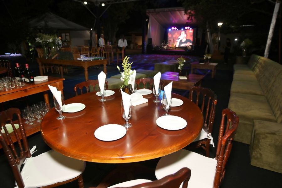 BRINDES AO ANO NOVO – BY JOSÉ AMÉRICO “CASA MACENO/BURITAMA” - Eloisa Mattos