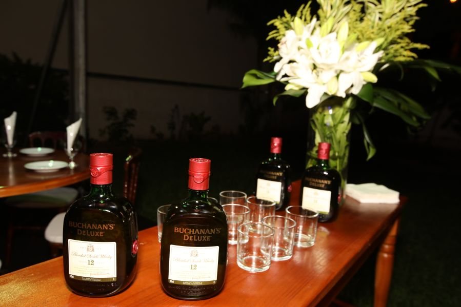 BRINDES AO ANO NOVO – BY JOSÉ AMÉRICO “CASA MACENO/BURITAMA” - Eloisa Mattos