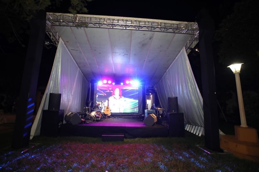 BRINDES AO ANO NOVO – BY JOSÉ AMÉRICO “CASA MACENO/BURITAMA” - Eloisa Mattos