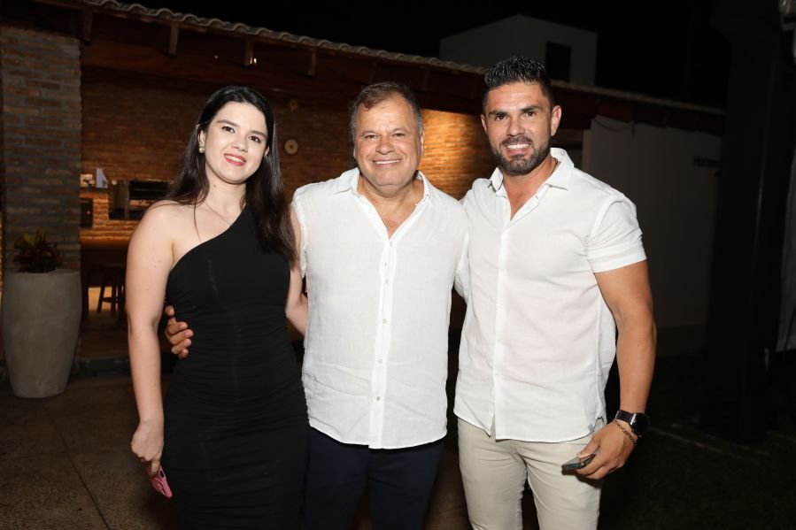 BRINDES AO ANO NOVO – BY JOSÉ AMÉRICO “CASA MACENO/BURITAMA” - Eloisa Mattos