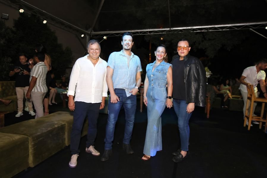 BRINDES AO ANO NOVO – BY JOSÉ AMÉRICO “CASA MACENO/BURITAMA” - Eloisa Mattos