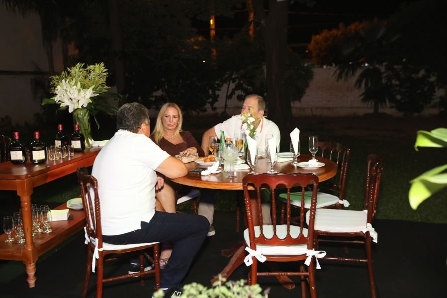 BRINDES AO ANO NOVO – BY JOSÉ AMÉRICO “CASA MACENO/BURITAMA” - Eloisa Mattos