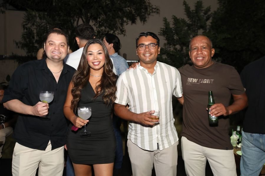 BRINDES AO ANO NOVO – BY JOSÉ AMÉRICO “CASA MACENO/BURITAMA” - Eloisa Mattos