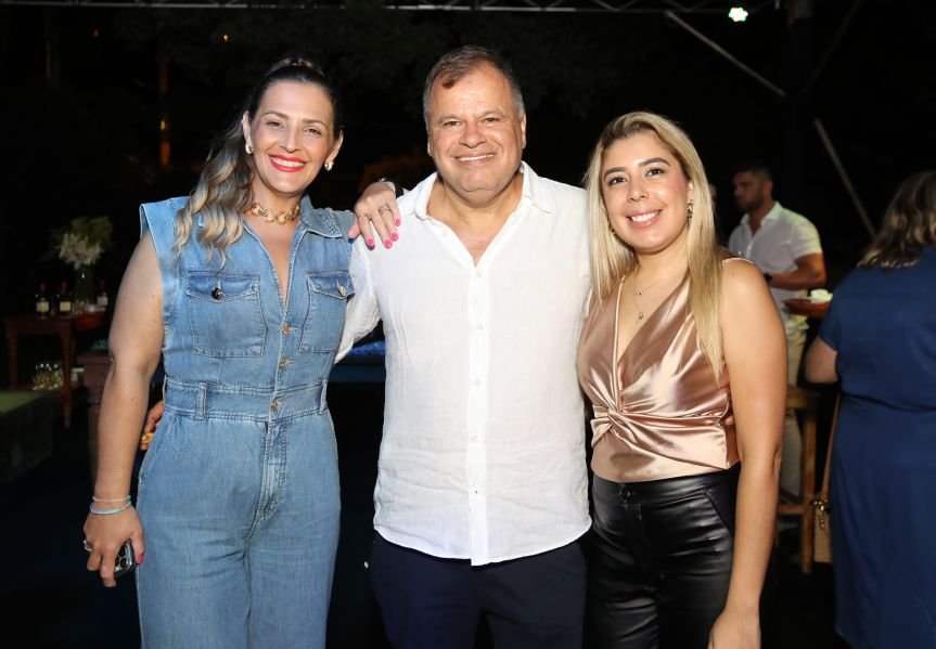 BRINDES AO ANO NOVO – BY JOSÉ AMÉRICO “CASA MACENO/BURITAMA” - Eloisa Mattos